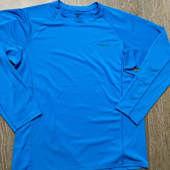 Patagonia Bright blue men’s long sleeve base layer, wicking‎ shirt, size M - Picture 4 of 10